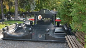 Комплекс из черного гранита